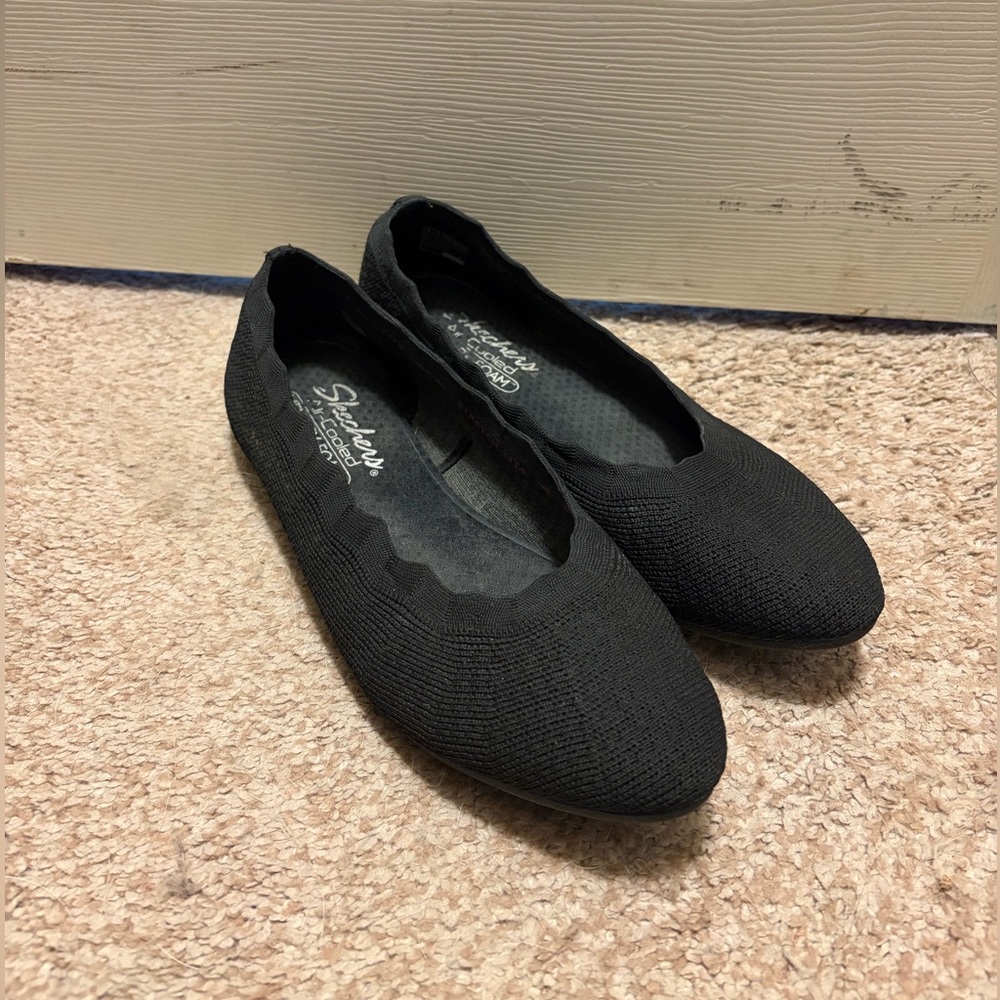 Skechers Women's Black Knit Slip-On Flats, Size 9